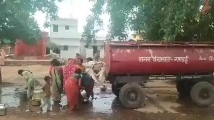 गंडई के वार्ड नम्बर 11,12 एवम 13 में जलआपूर्ति बाधित,टैंकर से किया जा रहा पूर्ति #jansamasya