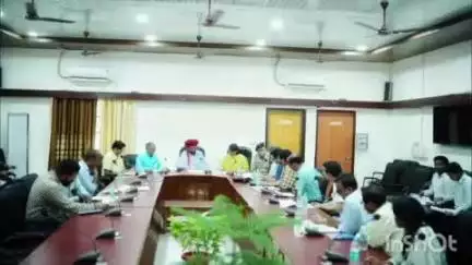 सिरोही: आरएमआरएस की बैठक का आयोजन हुआ, राज्यमंत्री समेत कई अधिकारी रहे उपस्थित