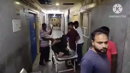 ডায়মন্ডহারবার ১: কলাগাছি বাইক দুর্ঘটনায় মৃত হয় এক যুবকের ময়নাতদন্ত করার হয়