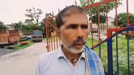 बेलदौर: नारदपुर गांव में बकरी के बच्चे को पटक कर मारने का मामला पहुंचा थाने, पुलिस ने पोस्टमार्टम की सलाह दी