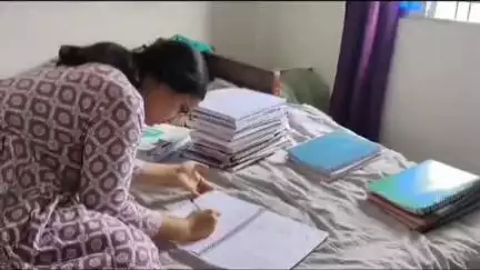 तरहसी: श्रीकेदाल गांव की शिवानी ने बिना कोचिंग नीट पास कर बढ़ाया पलामू का मान, संघर्ष की कहानी