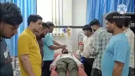 डीडवाना: दौलतपुरा के समीप सड़क हादसे में एक युवक गंभीर रूप से हुआ घायल, जयपुर रेफर