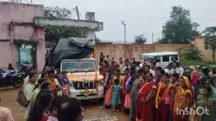 ଜୁନାଗଡ: ମହାଳିଙ୍ଗ, ଲେତେର ଓ ଚପ୍ରିୟା ପଞ୍ଚାୟତରେ ବିକାଶ ବାହନ ରଥକୁ ବିପୁଳ ସମ୍ବର୍ଦ୍ଧନା ପ୍ରଦାନ