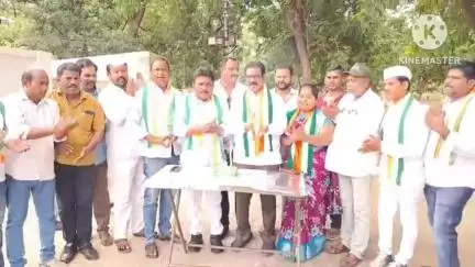 చెన్నూరు: మందమర్రి పట్టణంలో కాంగ్రెస్ అగ్రనేత రాహుల్ గాంధీ జన్మదిన వేడుకలు