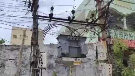 సింగ్ నగర్‌లో జనావాసాల మధ్య ఉన్న విద్యుత్తు ట్రాన్స్‌ఫార్మర్‌ను తొలగించాలని స్థానికుల విజ్ఞప్తి #localissue