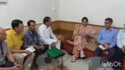 गुना नगर: गुना रेलवे स्टेशन की बदतर हालत को लेकर पेंशनर संघ ने जीएम को दिया ज्ञापन, यात्री पानी व बाथरुम जैसी सुविधाओं हेतु परेशान