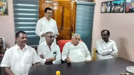 అంతర్జాతీయ యోగా దినోత్సవానికి ఏర్పాట్లపై అధికారులతో రివ్యూ నిర్వహించిన ఎమ్మెల్యే జ్యోతుల నెహ్రూ