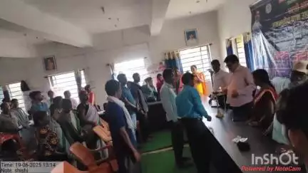 लातेहार: धरती आबा जनजातीय ग्राम उत्कर्ष अभियानके तहत सीसी पंचायत के बरियातू में शिविर का आयोजन किया गया