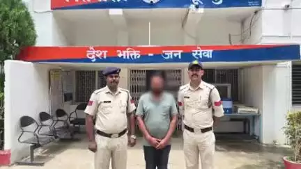 अनूपपुर: कोतवाली अनूपपुर पुलिस ने 9 साल से फरार धोखाधड़ी के आरोपी छत्तीसगढ़ से किया गिरफ्तार