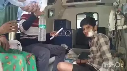रामपुर: बहेरी गांव में क्रिकेट खेलते समय बैट से लगकर एक किशोर घायल, इलाज के बाद हायर सेंटर किया गया रेफर