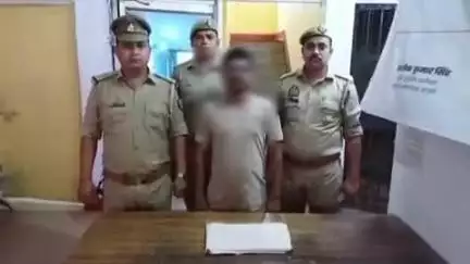 हाथरस: पुलिस ने रमनपुर रोड पुस्तकालय के पास से जिला बेसिक शिक्षा अधिकारी कार्यालय से चोरी करने वाले 1 अभियुक्त को किया गिरफ्तार