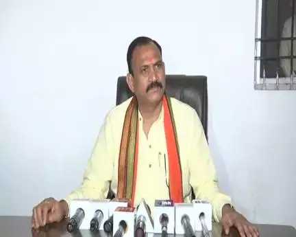 रायपुर: क्या कांग्रेस को कमीशन कम मिलता था, इसीलिए बंद की गई चरण पादुका योजना- मंत्री श्याम बिहारी जायसवाल