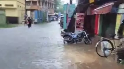 चाईबासा: भारी बारिश के चलते पश्चिमी सिंहभूम जिले के सभी स्कूल 20 जून को रहेंगे बंद