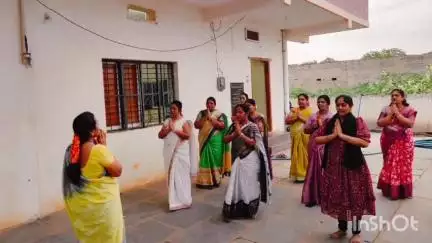 ఆళ్లగడ్డ మండల కేంద్రంలో రోటరీ భవన్లో ఇన్నర్ వీల్ క్లబ్ ఆధ్వర్యంలో యోగాంధ్ర ,యోగా గురువులకు ఘన సత్కారం