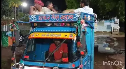 वारिसलीगंज: विश्वकर्मा चौक के समीप स्कूल वाहन की चपेट में आने से साइकिल सवार वृद्ध की मौत, परिजनों ने सड़क को किया जाम