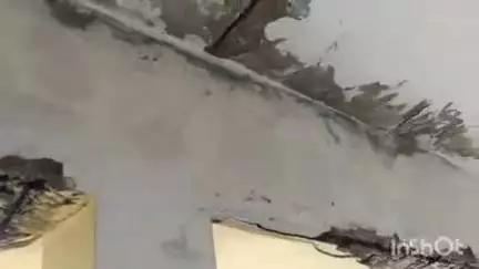 वल्लभनगर: कानोड़ तहसील कार्यालय के मुख्य द्वार के छज्जे का प्लास्टर गिरा, बड़ा हादसा टल गया