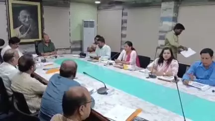 ଛତ୍ରପୁର: ଛତ୍ରପୁର ସ୍ଥିତ ଗଞ୍ଜାମ ଜିଲ୍ଲାପାଳଙ୍କ ସଦଭାବନା ସଭାଗୃହ ପରିସରରେ ଜିଲ୍ଲାସ୍ତରୀୟ ଶିଶୁ ଓ କିଶୋର ଶ୍ରମିକ ସଚେତନତା ସଭା
