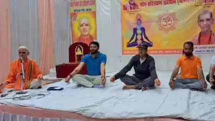 सागर नगर: पद्माकर सभागार में योग दिवस से पहले योगाचार्य विष्णु आर्य के मार्गदर्शन में हुआ योगाभ्यास