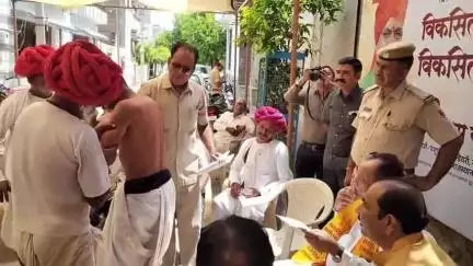सुमेरपुर: सुमेरपूर के नेतरा निवासी पशुपालक को नीलगाय ने किया घायल, ग्रामीणों और घायल पशुपालक ने मंत्री कुमावत से लगाई गुहार