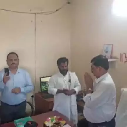 मझौलिया: मझौलिया शुगर इंडस्ट्रीज में महाप्रबंधक ने गन्ना विभाग के पद पर संभाला कार्यभार, दी जानकारी