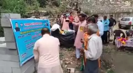 कर्णप्रयाग: सुमल्टा से कोलाडूंगी दो किलोमीटर मोटर मार्ग का भूमि पूजन विधायक ने किया