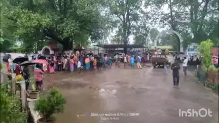 पाकुड़: करमाटांड़ में महिला की संदिग्ध मौत, शव पोस्टमार्टम के लिए सोनाजोड़ी सदर अस्पताल भेजा गया
