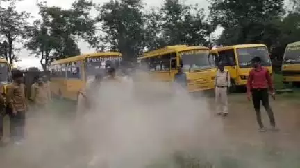 देवास: परिवहन विभाग ने कन्नौद और खातेगांव क्षेत्र में स्कूल बसों एवं ओवरलोड वाहनों पर की कार्रवाई