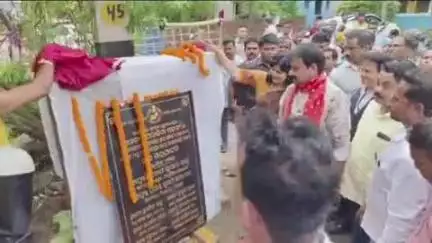 ବୋଲଗଡ: କଳାଙ୍ଗ ଗ୍ରାମରେ ପ୍ରଧାନମନ୍ତ୍ରୀ ରାସ୍ତାର ଶୁଭ ଉଦ୍ଘାଟନ କଲେ ଭୁବନେଶ୍ବର ସାଂସଦ