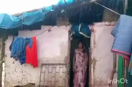 बिंद्रानवागढ़ गरियाबंद: राष्ट्रपति के दत्तक पुत्र के साथ अन्याय: कमार जनजाति की मीना को 'दूसरी पत्नी' कहकर आवास योजना से बाहर किया गया