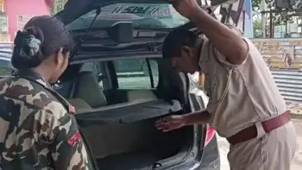 छपरा: जिले के महावीर चौक पर वाहन चेकिंग अभियान, 66 वाहनों से ₹1 लाख 33 हजार का जुर्माना वसूला गया