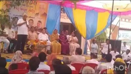 मझोली: जनपद पंचायत भवन मझौली में टैंकर वितरण कार्यक्रम आयोजित, सांसद आशीष दुबे और विधायक अजय बिश्नोई रहे मौजूद