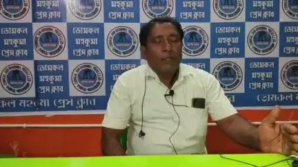 ডোমকল: ডোমকলে টাউন কংগ্রেস সভাপতির সাংবাদিক বৈঠকে তৃণমূলের বিরুদ্ধে দুর্নীতির অভিযোগ