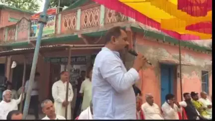 आंदर: भाकपा माले की 'बदलो सरकार, बदलो बिहार' यात्रा आंदर बाजार पहुंची, कार्यकर्ताओं ने किया स्वागत