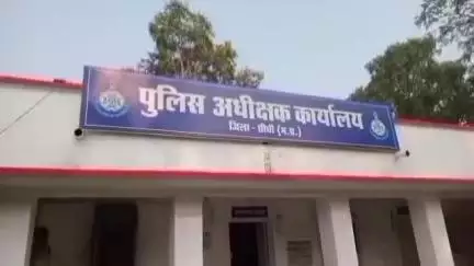 बहरी: बहरी पुलिस ने नाबालिग किशोरी को किया दस्तयाब, परिजनों को सौंपा