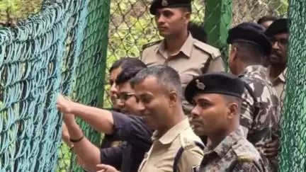 डेहरी: माँ तुतला भवानी धाम में विकास कार्यों को लेकर डीएम और एसपी ने किया निरीक्षण