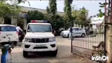 औसा: औसा तालुक्यातील लामजना येथे सेवानिवृत्त कर्मचाऱ्याचे बंद घर फोडून ४  लाखाची चोरी ;किल्लारी पोलिसात गुन्हा दाखल
