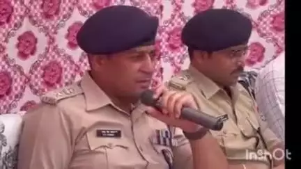 हरिद्वार: रोशनाबाद स्थित पुलिस लाइन में आयोजित कार्यक्रम में हरिद्वार पुलिस के बेड़े में शामिल हुई दर्जन भर बाइक और एक बोलेरो