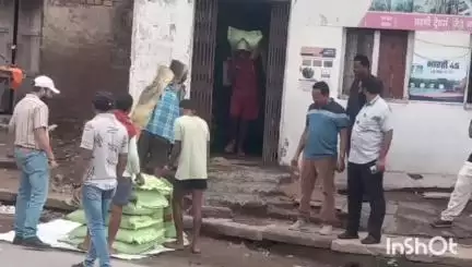सूरजपुर: जयनगर स्थित नकली खाद बनाने के मामले में संयुक्त टीम ने की जब्ती कार्रवाई