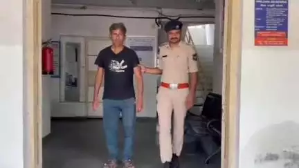 ટંકારા: સજા પામેલ આરોપીને ઝડપી રાજકોટ જેલ હવાલે કરતી ટંકારા પોલીસ