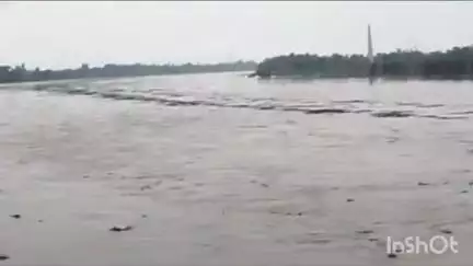 हुलासगंज: फल्गु नदी में जलस्तर बढ़ने की संभावना, नागरिकों को किया सतर्क, शरमा गांव में दिखा तेज प्रवाह