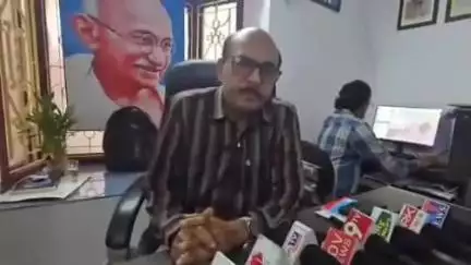 కొత్త రేషన్ కార్డుల దరఖాస్తుల పరిశీలన కాకినాడ రూరల్ కరప తాసిల్దార్ సత్యనారాయణ