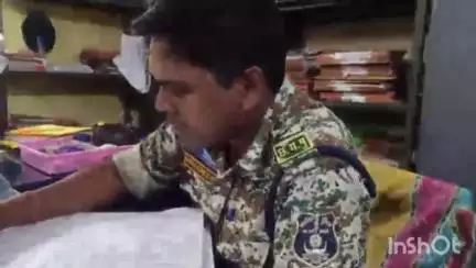 फरसगांव: ऑपरेशन तलाश के तहत फरसगांव पुलिस ने 10 दिन पूर्व गुम हुई नाबालिक लड़की को दस्तयाब कर परिजनों को सुपुर्द किया