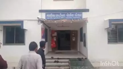 માળીયા હાટીના: માળીયા હાટીના પોલીસ મથકે અષાઢી બીજ ના તહેવારોને ધ્યાનમાં રાખીને શાંતિ સમિતિની મહત્વપૂર્ણ બેઠક મળી