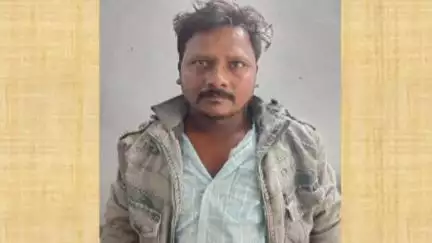 છોટાઉદેપુર: ઝોઝ પોલીસે પ્રોહીબિશનના ગુનામાં નાસ્તા ફરતા આરોપીને ઘોઘા દેવ ગામે થી ઝડપી લીધો