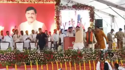 बड़वाह: बेड़िया में मुख्यमंत्री डॉ. मोहन यादव ने ₹266 करोड़ की विकास योजनाओं का लोकार्पण और भूमिपूजन किया