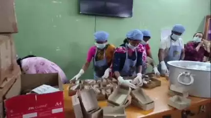 মেমারি ১: দীঘার জগন্নাথধাম মহাপ্রসাদ  বাড়ি বাড়ি পৌঁছানোর প্রস্তুতি মেমারিতে