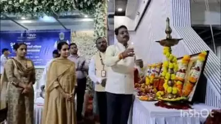 अलिबाग: धरती आबा जनजातीय ग्राम उत्कर्ष अभियान
जिल्ह्यातील आदिवासी बांधवांनी अभियानाचा लाभ घ्यावा जिल्हाधिकारी किशन जावळे