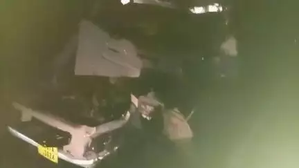 अमानगंज पन्ना रोड बाईपास के समीप दो ट्रैकों में जोरदार भिड़ंत