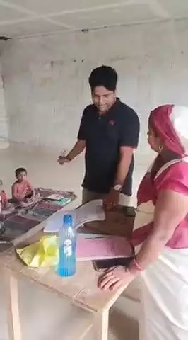 धमदाहा: एसडीओ अनुपम ने धमदाहा प्रखंड में एक डीलर और आंगनबाड़ी केंद्र का किया औचक निरीक्षण, मिली कई गड़बड़ियाँ