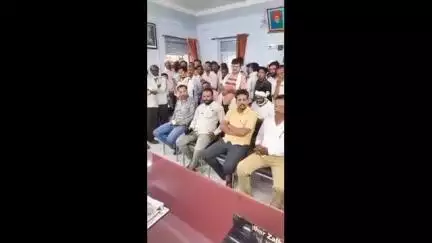 काटोल: कृषी उत्पन्न बाजार समिती काटोल येथे दलालाकडून शेतकऱ्याला मारहाण, शेतकरी एकवटले बाजार समितीत